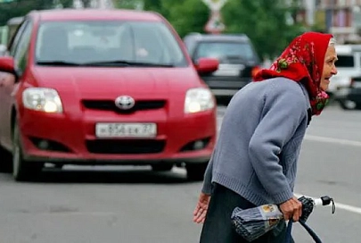 ДТП в Речице: две бабушки переходили дорогу по «лежачему полицейскому» и попали под машину